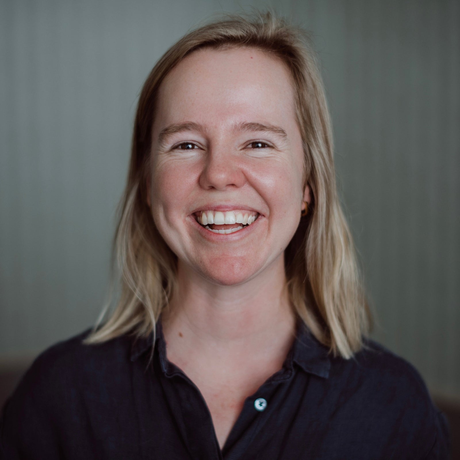 Dr. Emma Cumming