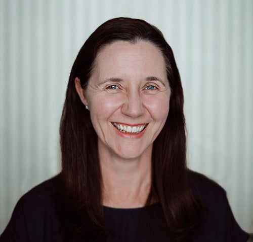 Dr Lena Thomas
